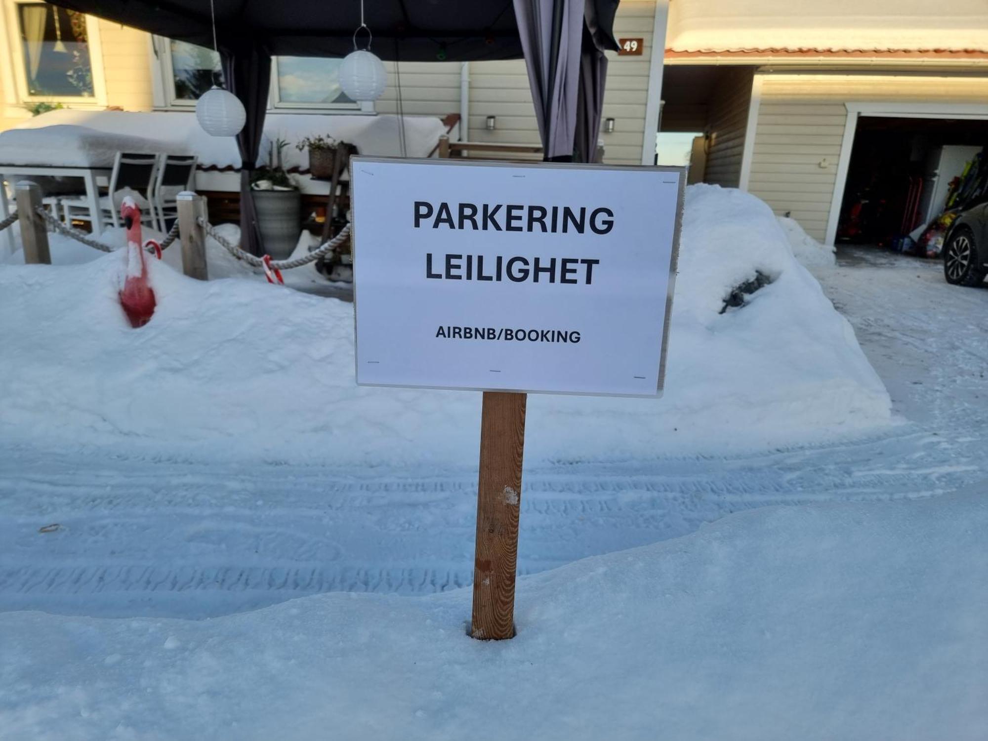 Kjellerleilighet Egen Inngang. Stange Luaran gambar